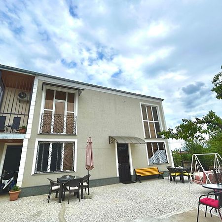 Gold Guest House 쿠타이시 외부 사진