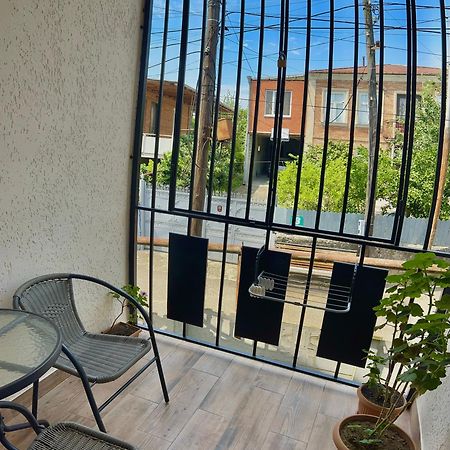 Gold Guest House 쿠타이시 외부 사진