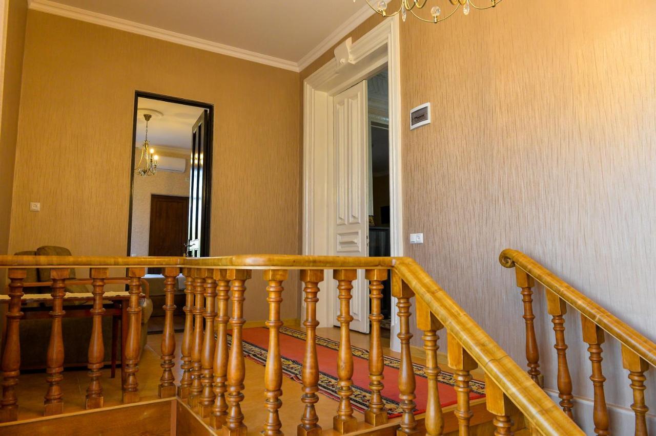 Gold Guest House 쿠타이시 외부 사진