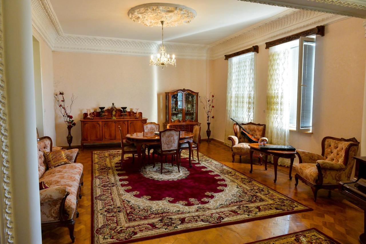 Gold Guest House 쿠타이시 외부 사진