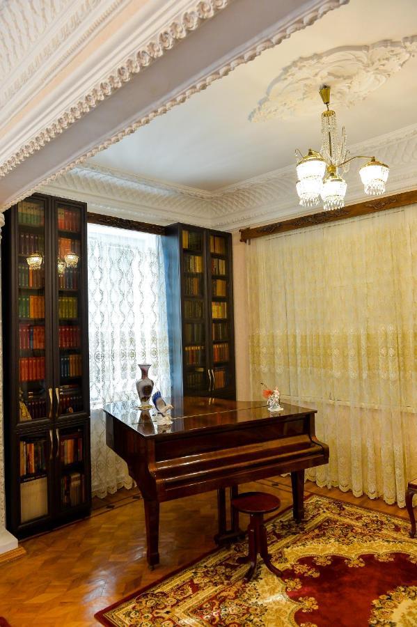 Gold Guest House 쿠타이시 외부 사진
