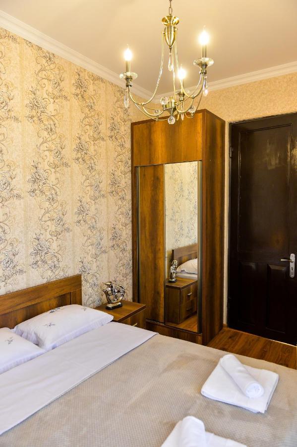 Gold Guest House 쿠타이시 외부 사진
