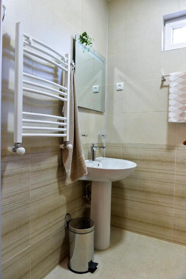 Gold Guest House 쿠타이시 외부 사진