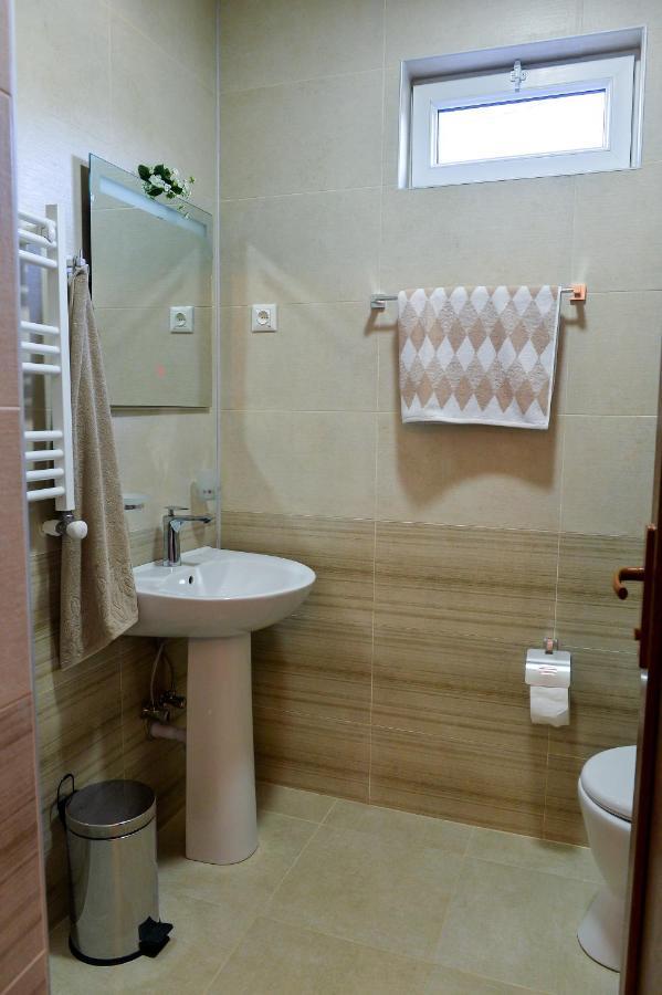 Gold Guest House 쿠타이시 외부 사진